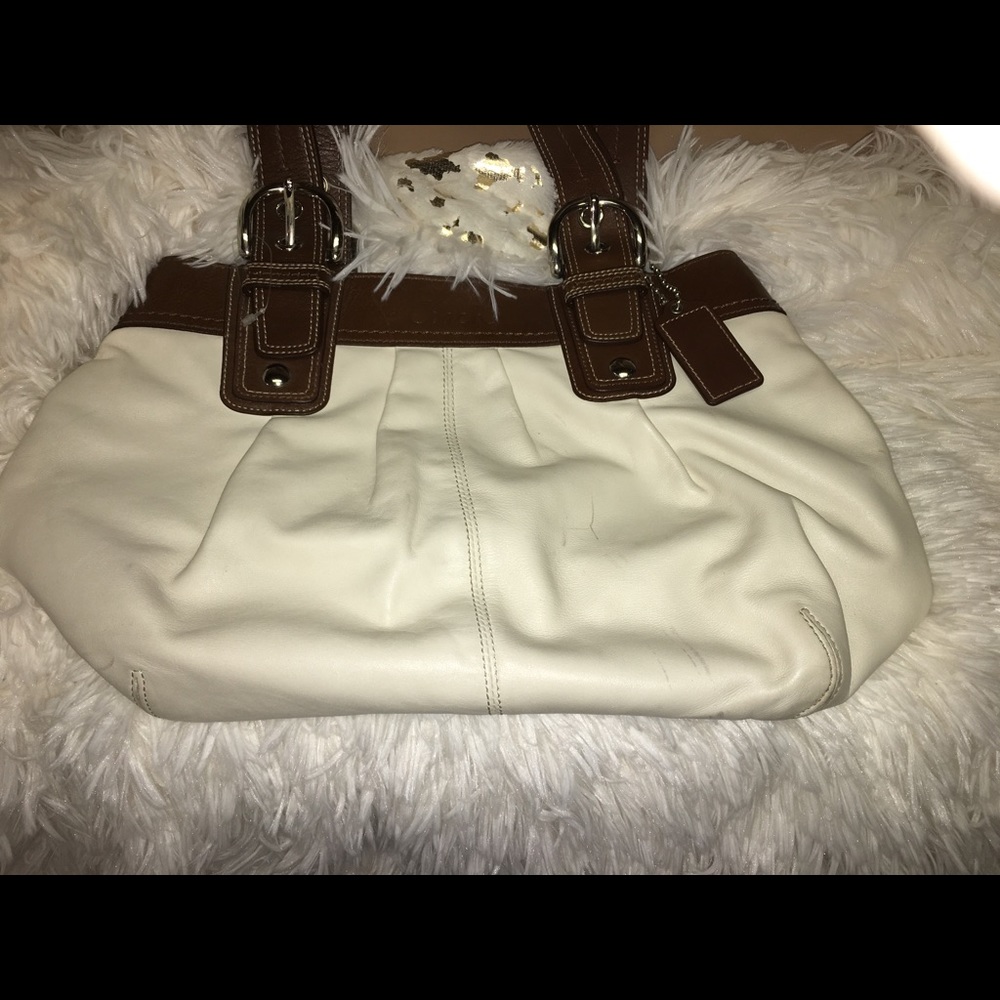 Coach tote/medium size